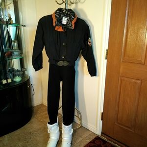 Gorgeous one piece ski suit in excellent condition